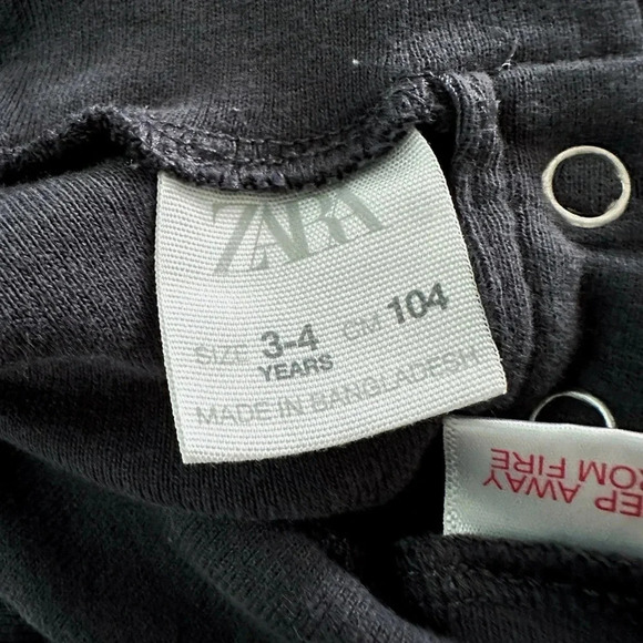 Zara | Bundle of Two Toddler Turtlenecks (3-4 yrs) 🧡🖤 - Picture 5 of 8